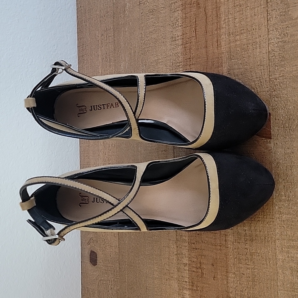 JustFab - Philpa beige and black high heel shoes, size 7